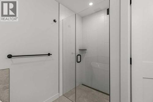 407, 1505 Spring Creek Gate, Canmore, AB - Indoor Photo Showing Bathroom