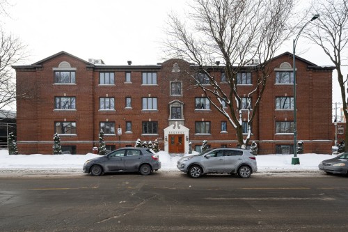 102-1270 Ch. Regent  Mont-Royal, QC H3P 2K5