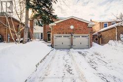 129 FINCHAM AVENUE  Markham, ON L3P 4A8