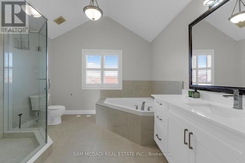 5227 Preservation Circle, Mississauga, ON - Indoor Photo Showing Bathroom