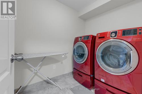 5227 Preservation Circle, Mississauga, ON - Indoor Photo Showing Laundry Room
