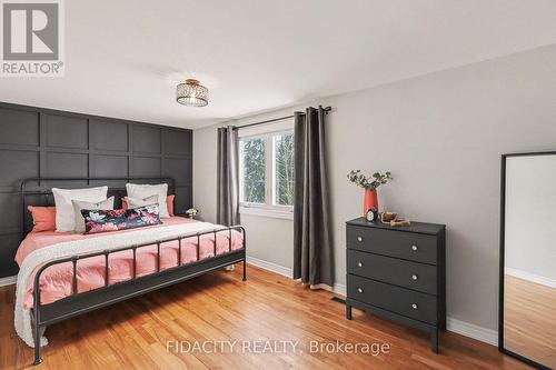 758 Smyth Road, Ottawa, ON - Indoor Photo Showing Bedroom