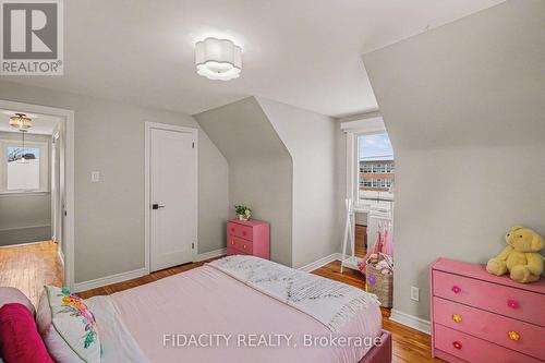 758 Smyth Road, Ottawa, ON - Indoor Photo Showing Bedroom