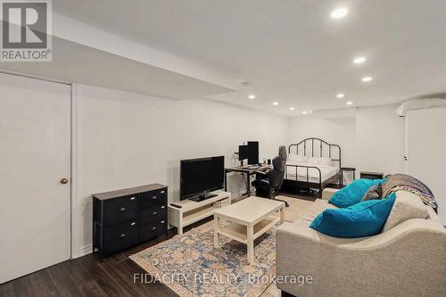 758 Smyth Road, Ottawa, ON - Indoor