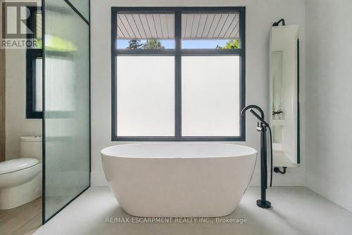 1308 Greenoaks Drive, Mississauga, ON - Indoor Photo Showing Bathroom