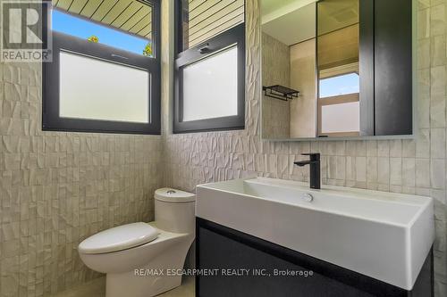 1308 Greenoaks Drive, Mississauga, ON - Indoor Photo Showing Bathroom