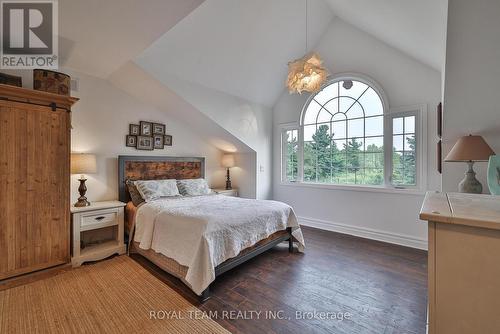 388303 Sideroad 20 Side Road, Mono, ON - Indoor Photo Showing Bedroom