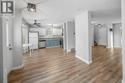 2140 146 Avenue Se, Calgary, AB - Indoor