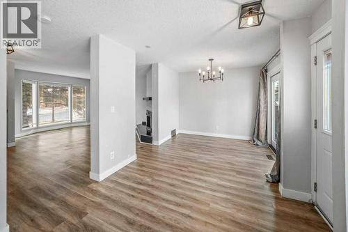 2140 146 Avenue Se, Calgary, AB - Indoor Photo Showing Other Room