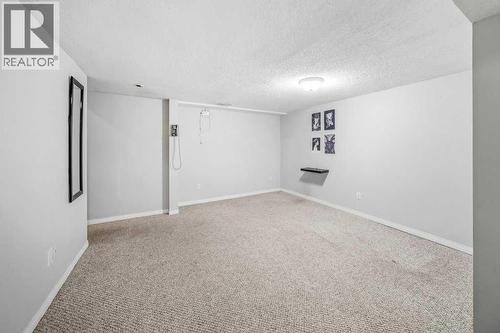 2140 146 Avenue Se, Calgary, AB - Indoor Photo Showing Other Room