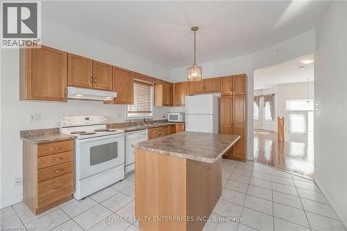 802 Coldstream Drive, Oshawa, ON - Indoor Photo Showing Kitchen