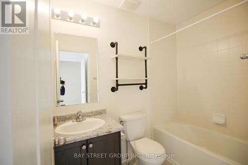 3903 Tufgar Crescent, Burlington, ON - Indoor Photo Showing Bathroom