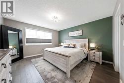 Private Master Retreat on Upper Level - 