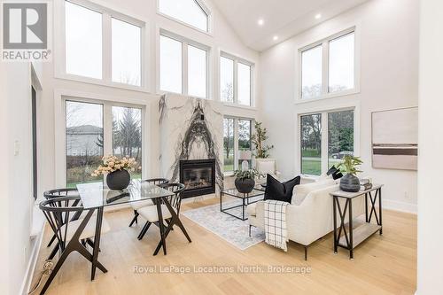 6 BUTTERNUT CRESCENT  Wasaga Beach, ON L9Z 3S9