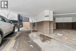 Parking spot under - 