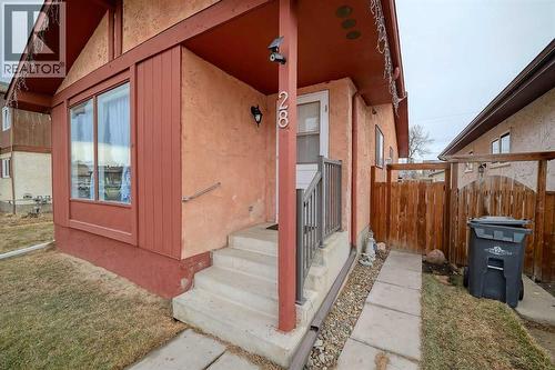 28 7 Avenue Se, High River, AB - Outdoor With Exterior