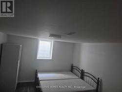 1761 MCGILL COURT  Oshawa, ON L1G 8A3