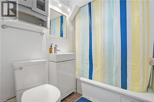 Full bath with vanity and shower / bath combination with curtain - 549 Weber Street E, Kitchener, ON - Indoor Photo Showing Bathroom