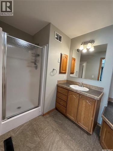 233 High Avenue, Saltcoats, SK - Indoor Photo Showing Bathroom