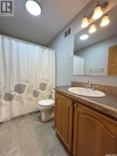 233 High Avenue, Saltcoats, SK - Indoor Photo Showing Bathroom