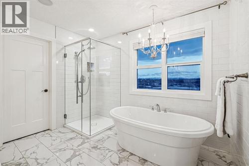 47 Sundown Way, Cochrane, AB - Indoor Photo Showing Bathroom