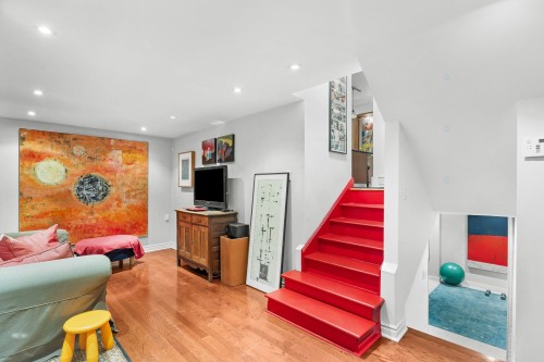 Salle familiale - 580 Av. Lazard, Mont-Royal, QC - Indoor