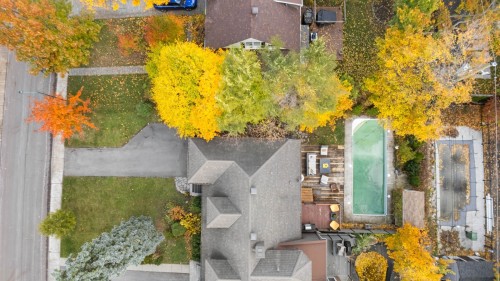 Jardin - 580 Av. Lazard, Mont-Royal, QC - Outdoor With In Ground Pool With Deck Patio Veranda