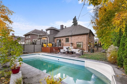 Jardin - 580 Av. Lazard, Mont-Royal, QC - Outdoor With In Ground Pool With Deck Patio Veranda With Backyard