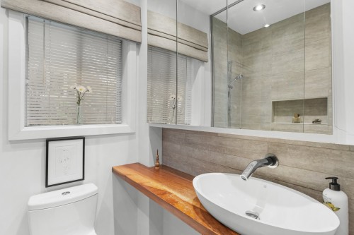 Salle de bains - 580 Av. Lazard, Mont-Royal, QC - Indoor Photo Showing Bathroom