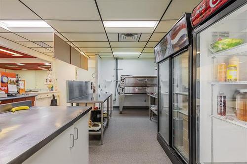 655 Main St, Morris, MB 