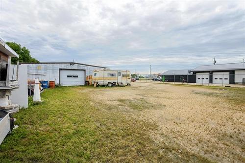 655 Main St, Morris, MB 