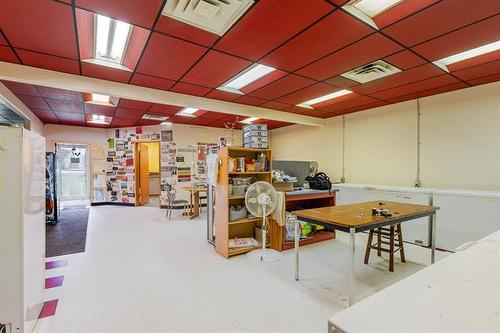 655 Main St, Morris, MB 