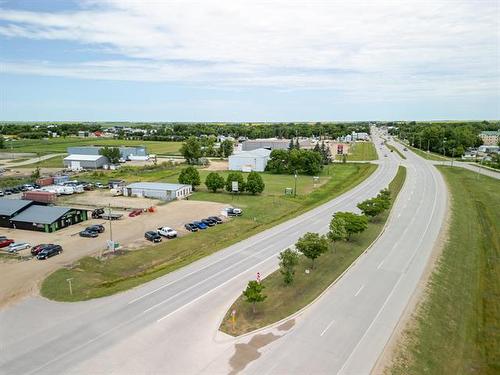 655 Main St, Morris, MB 