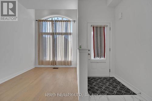 3950 Koenig Road, Burlington, ON - Indoor Photo Showing Other Room