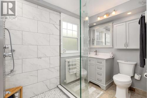 Bathroom - 949 Mclean Street, Halifax, NS - Indoor Photo Showing Bathroom