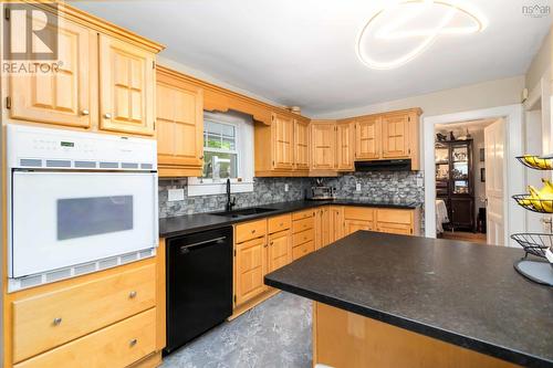 Kitchen - 949 Mclean Street, Halifax, NS - Indoor Photo Showing Kitchen
