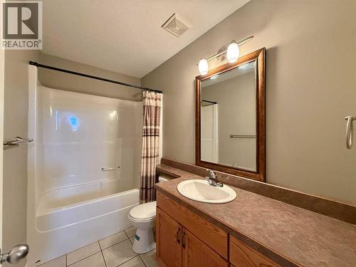 294 Tocher Avenue, Hinton, AB - Indoor Photo Showing Bathroom
