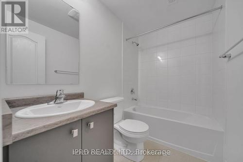 3950 Koenig Road, Burlington, ON - Indoor Photo Showing Bathroom