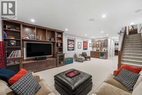 922 5 Street Nw, Calgary, AB - Indoor