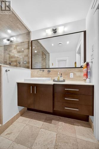 297 Clemow Avenue, Ottawa, ON - Indoor Photo Showing Bathroom