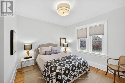 297 Clemow Avenue, Ottawa, ON - Indoor Photo Showing Bedroom