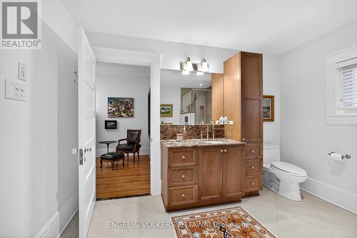 297 Clemow Avenue, Ottawa, ON - Indoor Photo Showing Bathroom