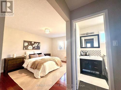 6643 Mockingbird Lane, Mississauga, ON - Indoor Photo Showing Bedroom