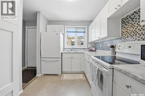 164 Cedar Meadow Drive, Regina, SK - Indoor Photo Showing Kitchen