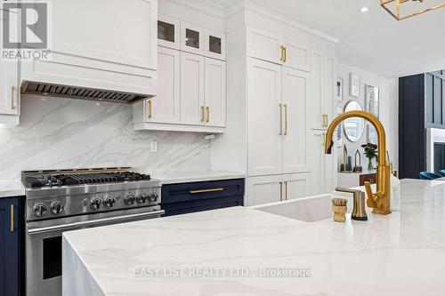 6 Devonridge Crescent, Toronto, ON - Indoor Photo Showing Kitchen