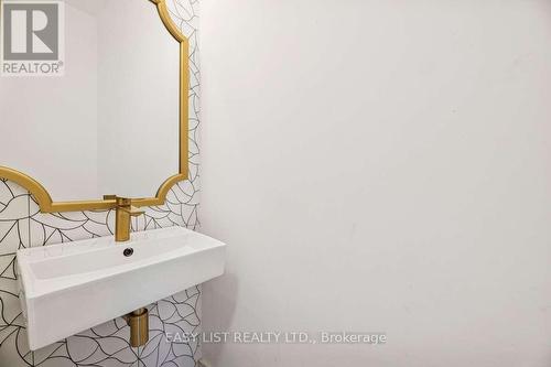 6 Devonridge Crescent, Toronto, ON - 