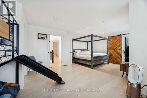6 Devonridge Crescent, Toronto, ON - Indoor Photo Showing Bedroom