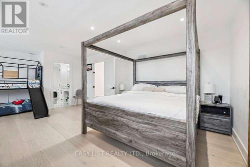 6 Devonridge Crescent, Toronto, ON - Indoor Photo Showing Bedroom