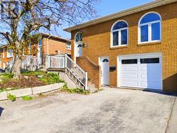 UPPER - 2527 KINGSBERRY CRESCENT  Mississauga, ON L5B 2K7