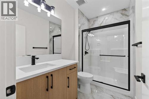 32 Lakes Estates Circle, Strathmore, AB - Indoor Photo Showing Bathroom